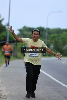 Runner Photo 2050415