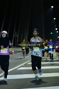 Runner Photo 2050457