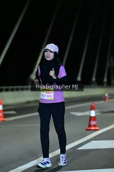 Runner Photo 2050523