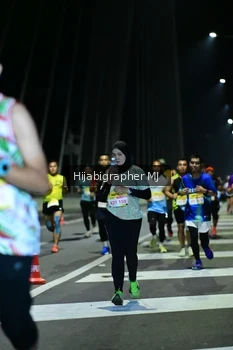 Runner Photo 2050555