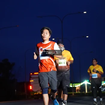 Runner Photo 2050707