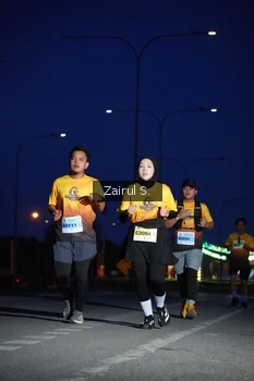 Runner Photo 2050832