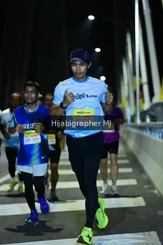 Runner Photo 2050833