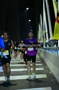 Runner Photo 2050911