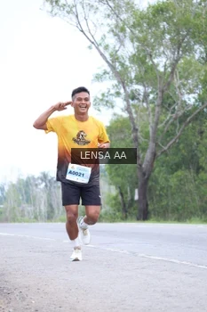 Runner Photo 2051001