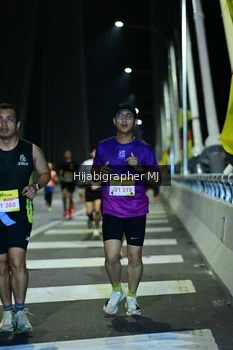 Runner Photo 2051013