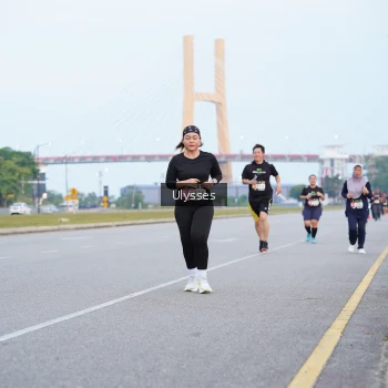 Runner Photo 2051037