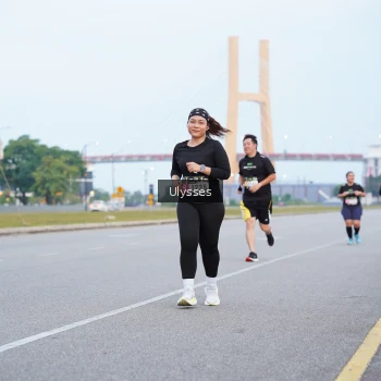 Runner Photo 2051087