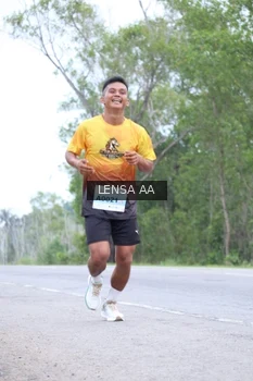 Runner Photo 2051138