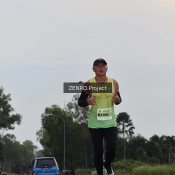Runner Photo 2051337