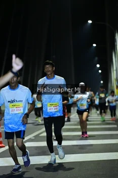 Runner Photo 2051356