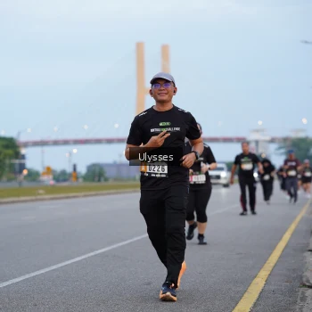 Runner Photo 2051373
