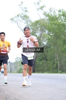 Runner Photo 2051407