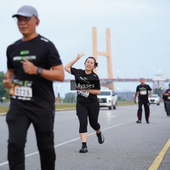 Runner Photo 2051417