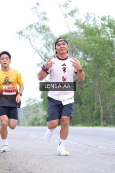 Runner Photo 2051452