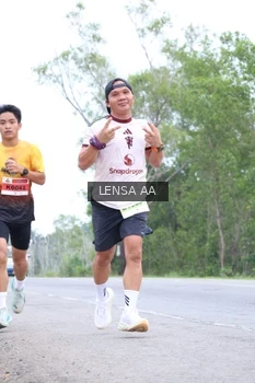 Runner Photo 2051466