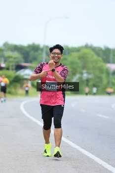 Runner Photo 2051468