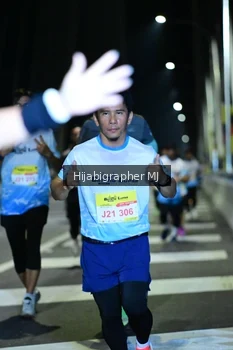 Runner Photo 2051814