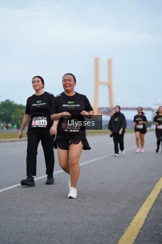 Runner Photo 2051965