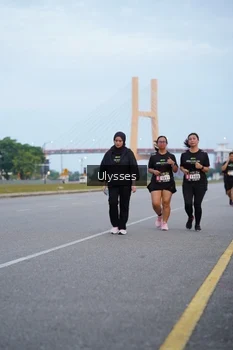 Runner Photo 2052046