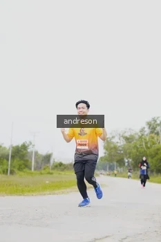 Runner Photo 2052067