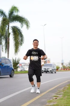 Runner Photo 2052111