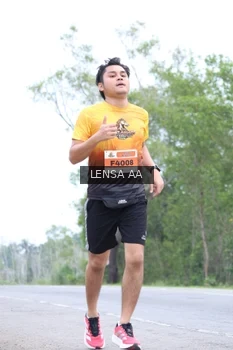 Runner Photo 2052188