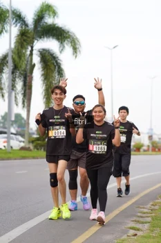 Runner Photo 2052204