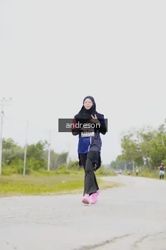 Runner Photo 2052336