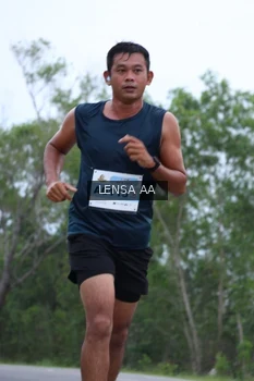 Runner Photo 2052580