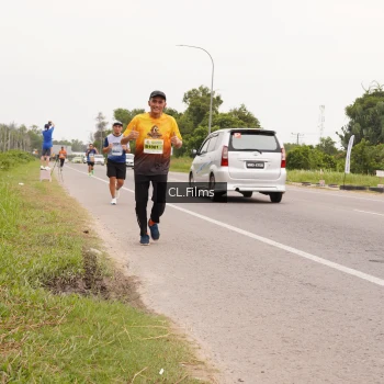 Runner Photo 2052595