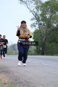 Runner Photo 2052606