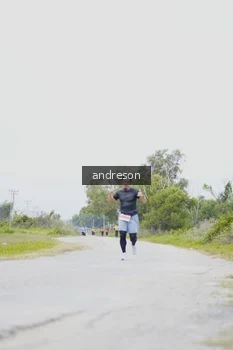 Runner Photo 2052608