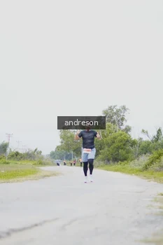 Runner Photo 2052671