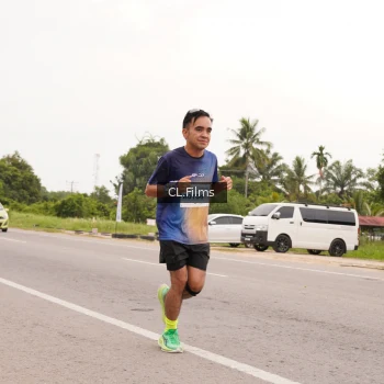 Runner Photo 2052680