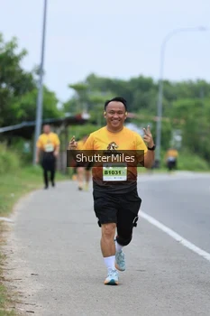 Runner Photo 2052723