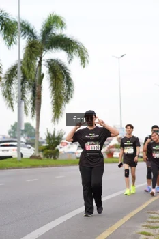 Runner Photo 2052765