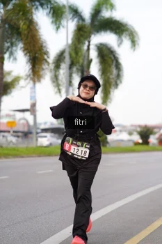 Runner Photo 2052836