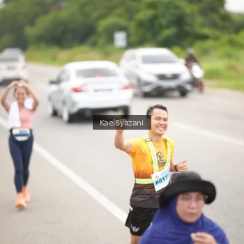 Runner Photo 2052837
