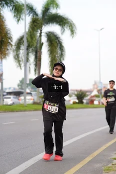 Runner Photo 2052853