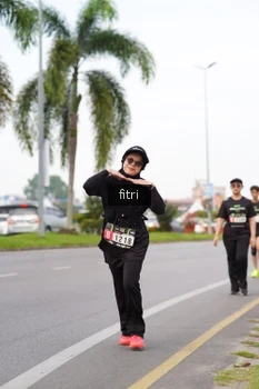 Runner Photo 2052862