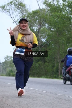 Runner Photo 2052899