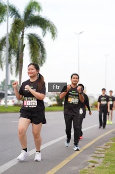 Runner Photo 2052911