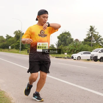 Runner Photo 2053146