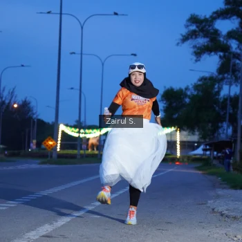 Runner Photo 2053414