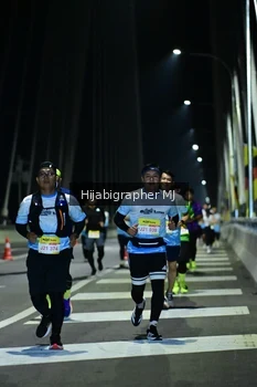 Runner Photo 2053544