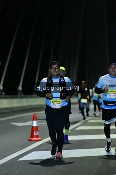 Runner Photo 2053613