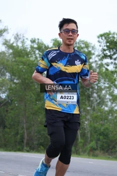 Runner Photo 2053646