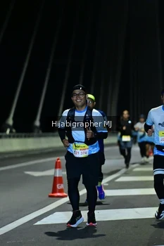Runner Photo 2053675