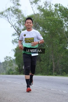 Runner Photo 2053736